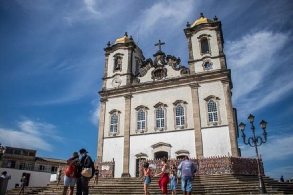 igreja-do-bonfim,-em-salvador,-inaugura-columbario-para-cinzas