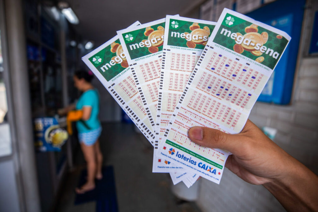 mega-sena-acumula-e-premio-vai-a-r$-46-milhoes.-veja-dezenas-sorteadas