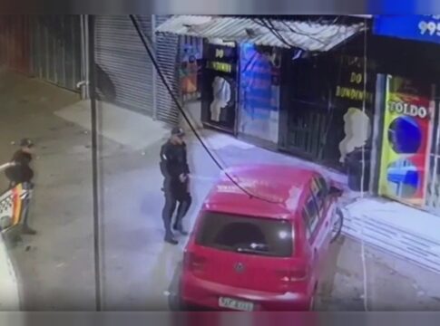 video:-pm-joga-spray-de-pimenta-dentro-de-carro-com-passageiros-no-df