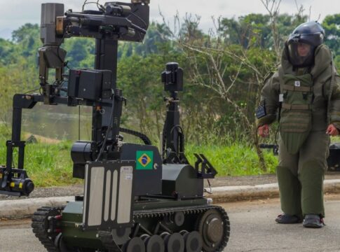ministerio-da-defesa-compra-robo-de-r$-1-milhao-para-desarmar-bombas