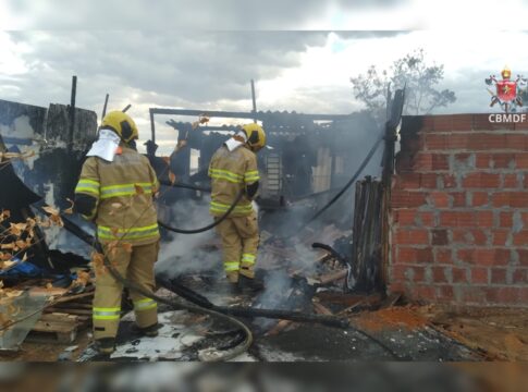 incendio-destroi-casa-no-assentamento-nova-jerusalem,-em-samambaia