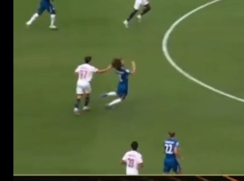 joao-neves-e-expulso-apos-puxar-o-cabelo-de-cucurella;-assista-o-lance