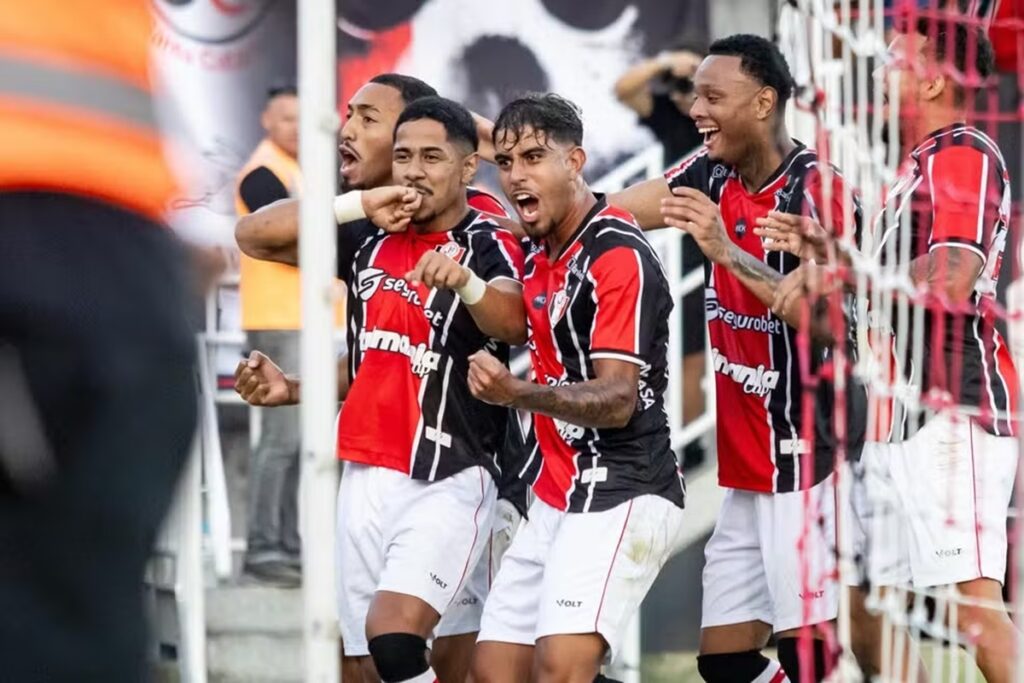 serie-d:-confira-os-melhores-momentos-de-azuriz-pr-e-joinville-sc