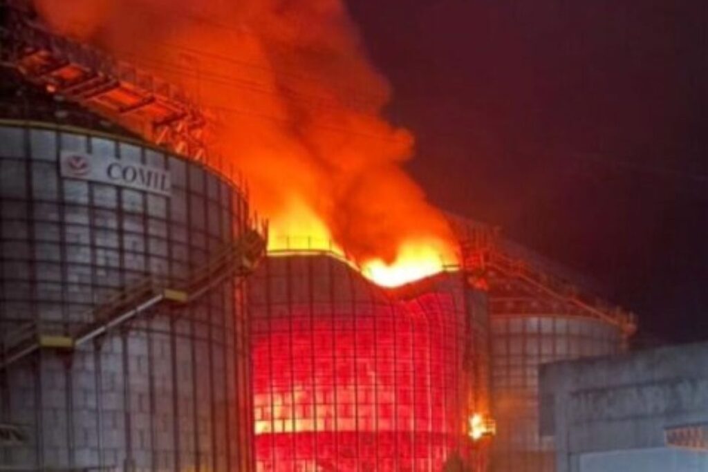 incendio-de-grandes-proporcoes-atinge-fabrica-de-graos-no-rs