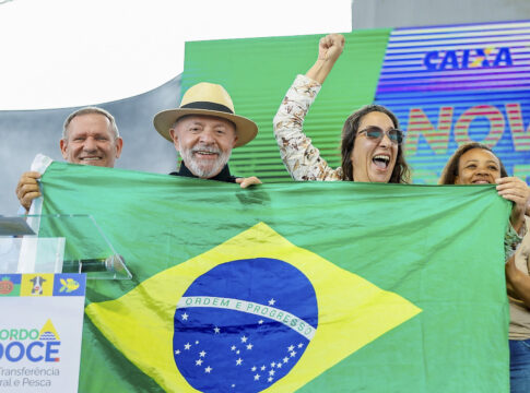 governo-recorre-ao-patriotismo-para-fazer-frente-as-tarifas de trump