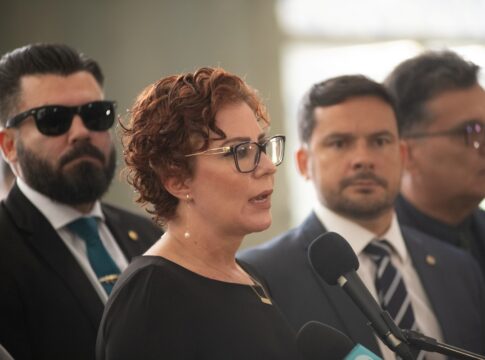 zambelli-planeja-se-candidatar-a-deputada-na-italia