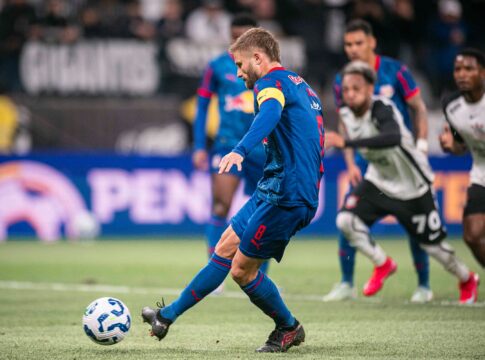 veja-analise-do-var-em-penalti-polemico-em-corinthians-x-bragantino