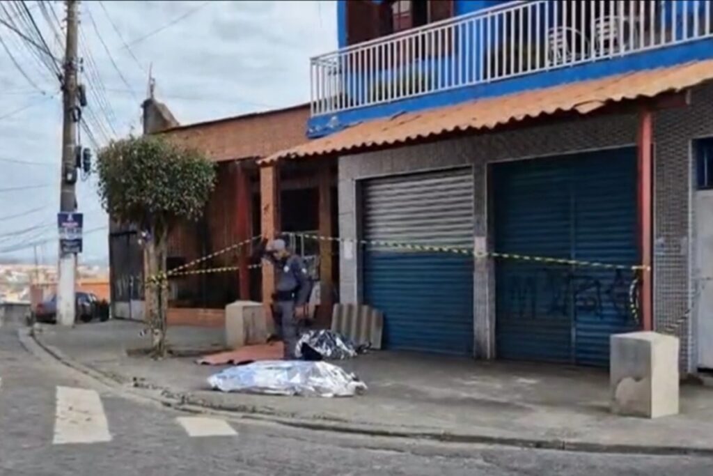 sp:-suspeitos-morrem-baleados-apos-roubo-a-casa-de-idosos-na-zona-sul