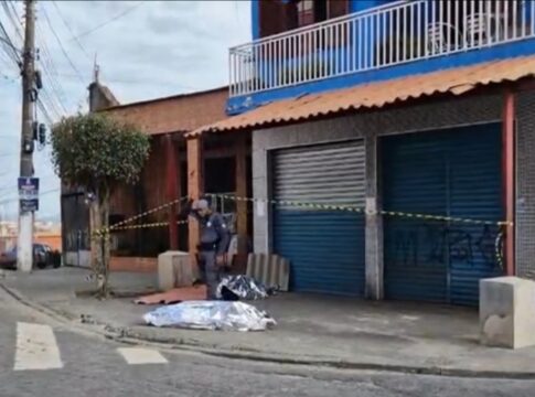 sp:-suspeitos-morrem-baleados-apos-roubo-a-casa-de-idosos-na-zona-sul