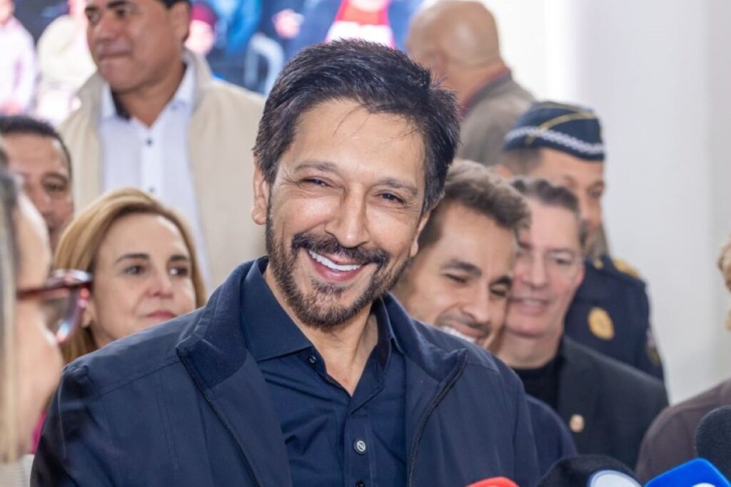 nunes-defende-candidatura-de-bolsonaro,-mas-separa-tarifaco-de-anistia