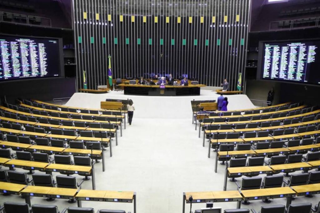 camara-segue-o-senado-e-libera-votacao-virtual-as-vesperas-do-recesso