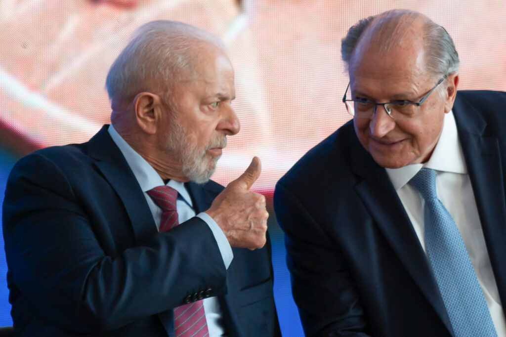 tarifaco:-lula-mira-2026-ao-escalar-alckmin-para-buscar-empresarios