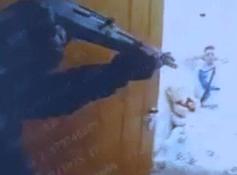 bodycam-de-pm-grava-execucao-de-jovem-rendido-em-paraisopolis.-veja