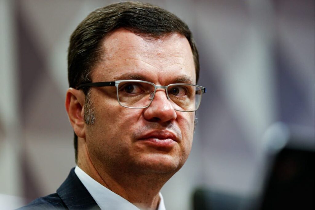 8/1:-torres-usou-localizador-de-passagem-fake-para-justificar-ausencia