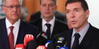 empresarios-esperam-acordo-antes-de-possivel-retaliacao-aos-eua