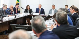 governo-busca-negociacao-com-eua-e-pede-apoio-de-empresarios