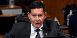 mourao-defende-bolsonaro-apos-criticar-trump-por-“meter-o-bedelho”