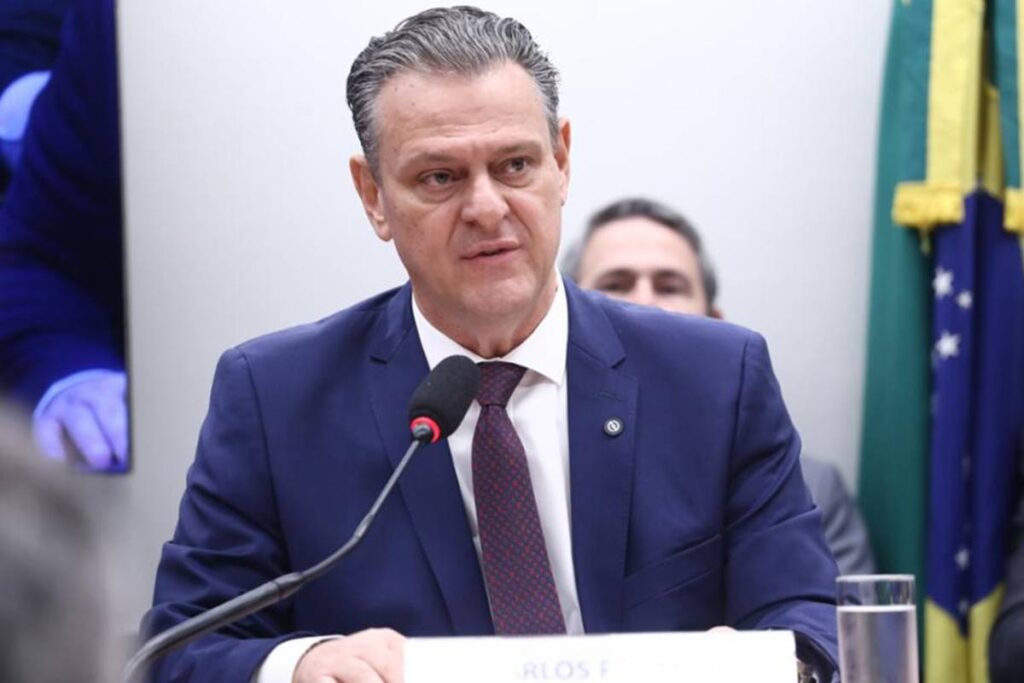 favaro-defende-solucao-rapida-as-taxas-dos-eua:-“extrema-importancia”