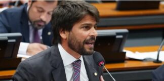 reforma-administrativa:-apresentacao-formal-de-textos-fica-para-agosto
