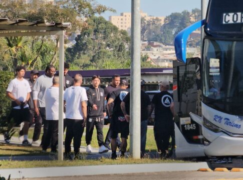 organizada-vai-ao-ct-do-corinthians-antes-de-confronto-contra-o-ceara