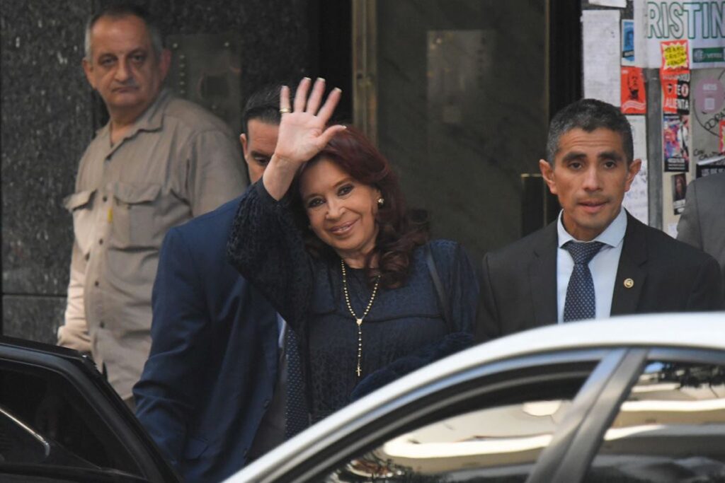 kirchner-e-demais-condenados-sao-intimados-a-pagar-mais-de-r$-3-bi