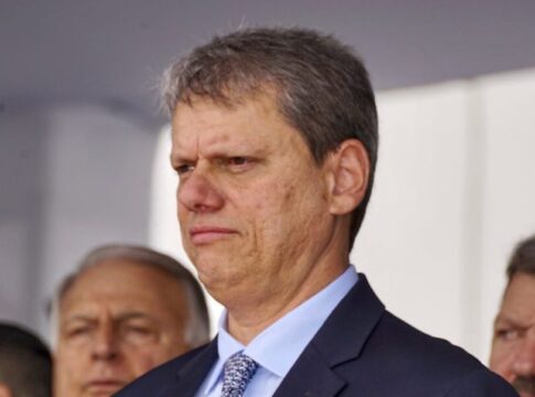 bolsonaristas-veem-eduardo-isolado-e-apostam-em-tarcisio-“recolhido”