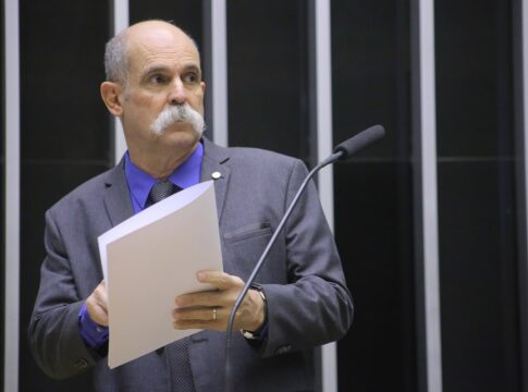 psol-representa-contra-deputado-que-sugeriu-“bater”-em-colega.-video