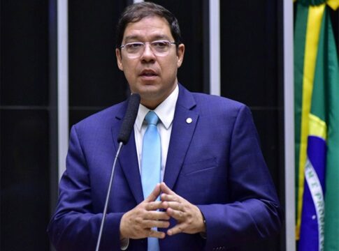 “desmoralizacao-do-congresso-brasileiro”,-diz-vice-da-camara-sobre-iof