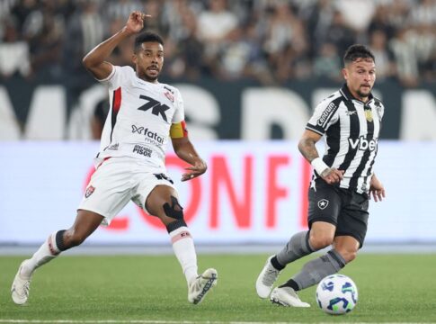 brasileirao:-na-estreia-de-ancelotti,-botafogo-so-empata-com-vitoria
