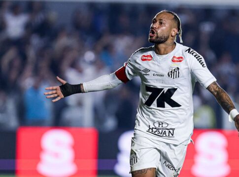 contra-o-flamengo,-neymar-chega-a-700-participacoes-em-gols