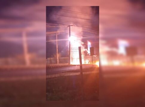 video:-explosao-em-poste-de-energia-assusta-moradores-na-asa-norte