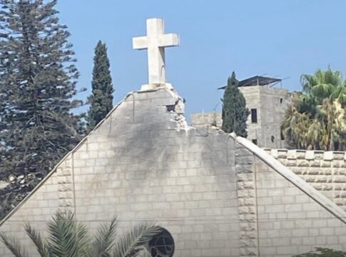 ataque-de-israel-destroi-unica-igreja-catolica-da-faixa-de-gaza