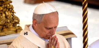 papa-leao-xiv-pede-cessar-fogo-em-gaza-apos-ataque-a-igreja-catolica