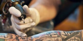 dia-nacional-da-tatuagem:-seca-exige-mais-cuidados-com-a-pele-tatuada
