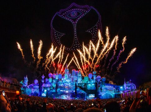 tomorrowland-toma-decisao-apos-incendio destruir palco-do-festival