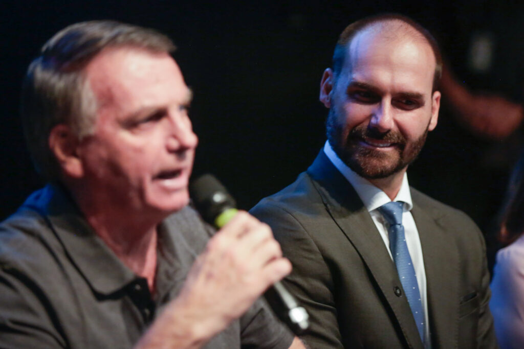 “ja-mandei-r$-2-milhoes,-nao-tenho-mais”,-diz-bolsonaro-sobre-eduardo