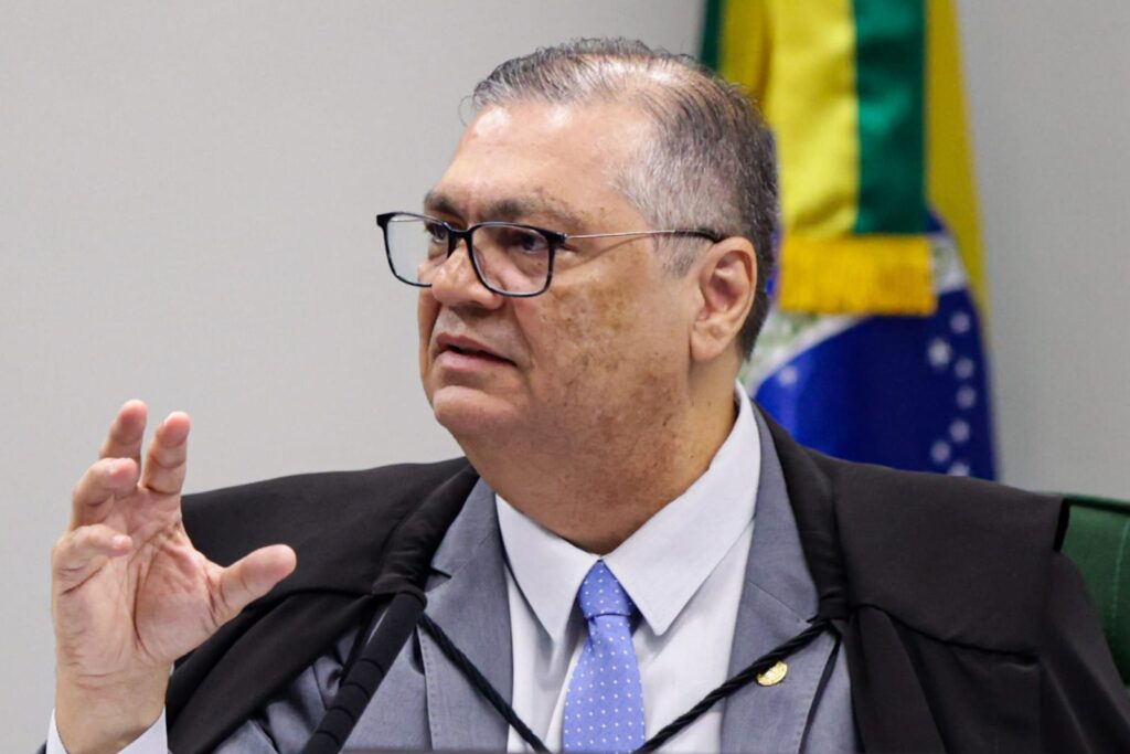 dino-intima-agu-e-congresso-a-explicarem-aporte-de-r$-53-milhoes-de-parlamentares-do-df-a-associacao-suspeita