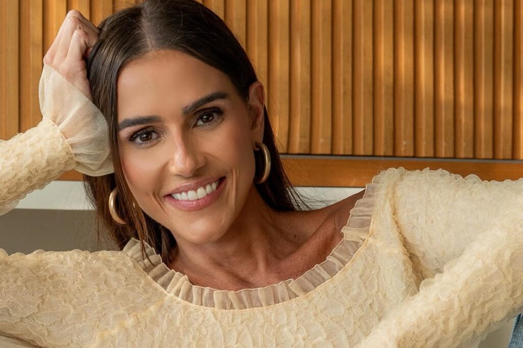 deborah-secco-nao-acredita-em-“exclusividade”;-entenda-a-nao-monogamia
