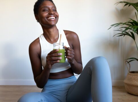 pre-treino-natural:-faca-em-casa-suco-que-da-energia-e-define-o-shape