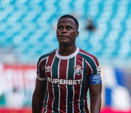 torcida-do-fluminense-se-despede-de-jhon-arias-na-web:-“te-amamos”