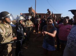operacao-do-df-legal-derruba-47-casas-construidas-em-area-de-risco