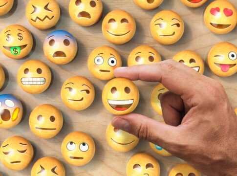 saiba-qual-emoji-foi-escolhido-como-o-que-melhor-representa-2025