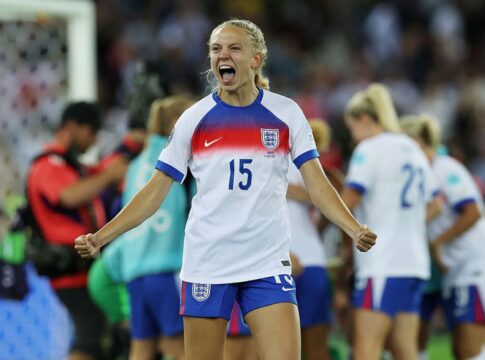 euro-feminina:-nos-penaltis,-inglaterra-vence-suecia-e-vai-as-semis