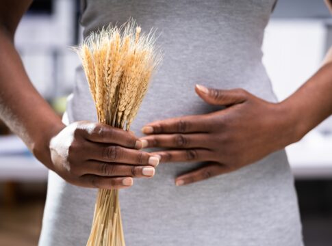 lipedema:-medico-revela-se-cortar-gluten-e-lactose-auxilia-tratamento