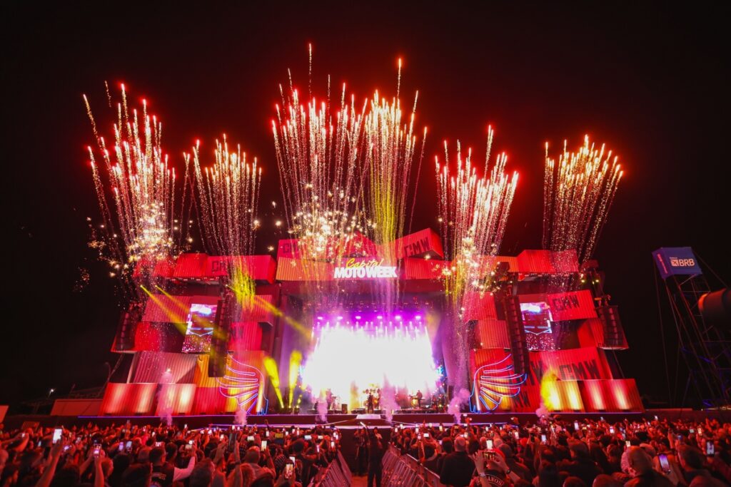 capital-moto-week:-o-maior-palco-de-motos-e-rock-da-america-latina