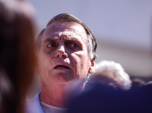 bolsonaro-esta-proibido-de-sair-de-casa-aos-finais-de-semana