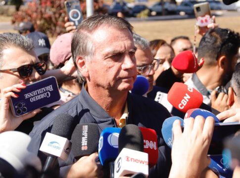veja-jair-bolsonaro-com-a-tornozeleira-eletronica.-video