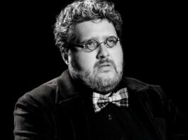 felipe-hintze-celebra-papel-de-jo-no-teatro:-“responsabilidade-imensa”