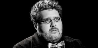 felipe-hintze-celebra-papel-de-jo-no-teatro:-“responsabilidade-imensa”