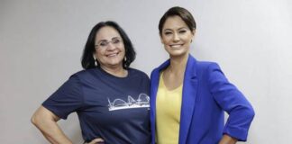 pf-constrangeu-michelle-bolsonaro,-que-estava-de-pijama,-diz-damares